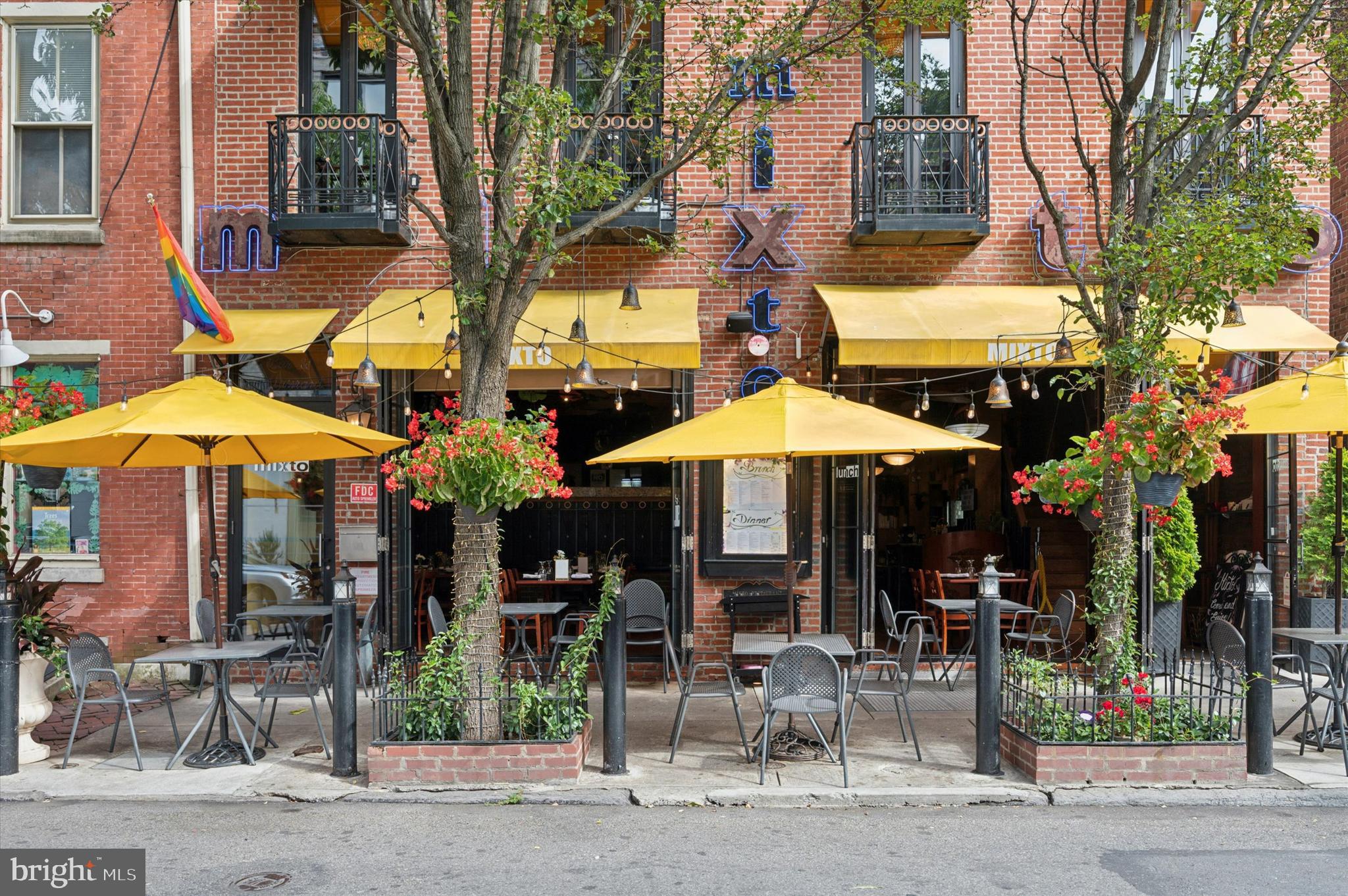 1141 PINE STREET 43