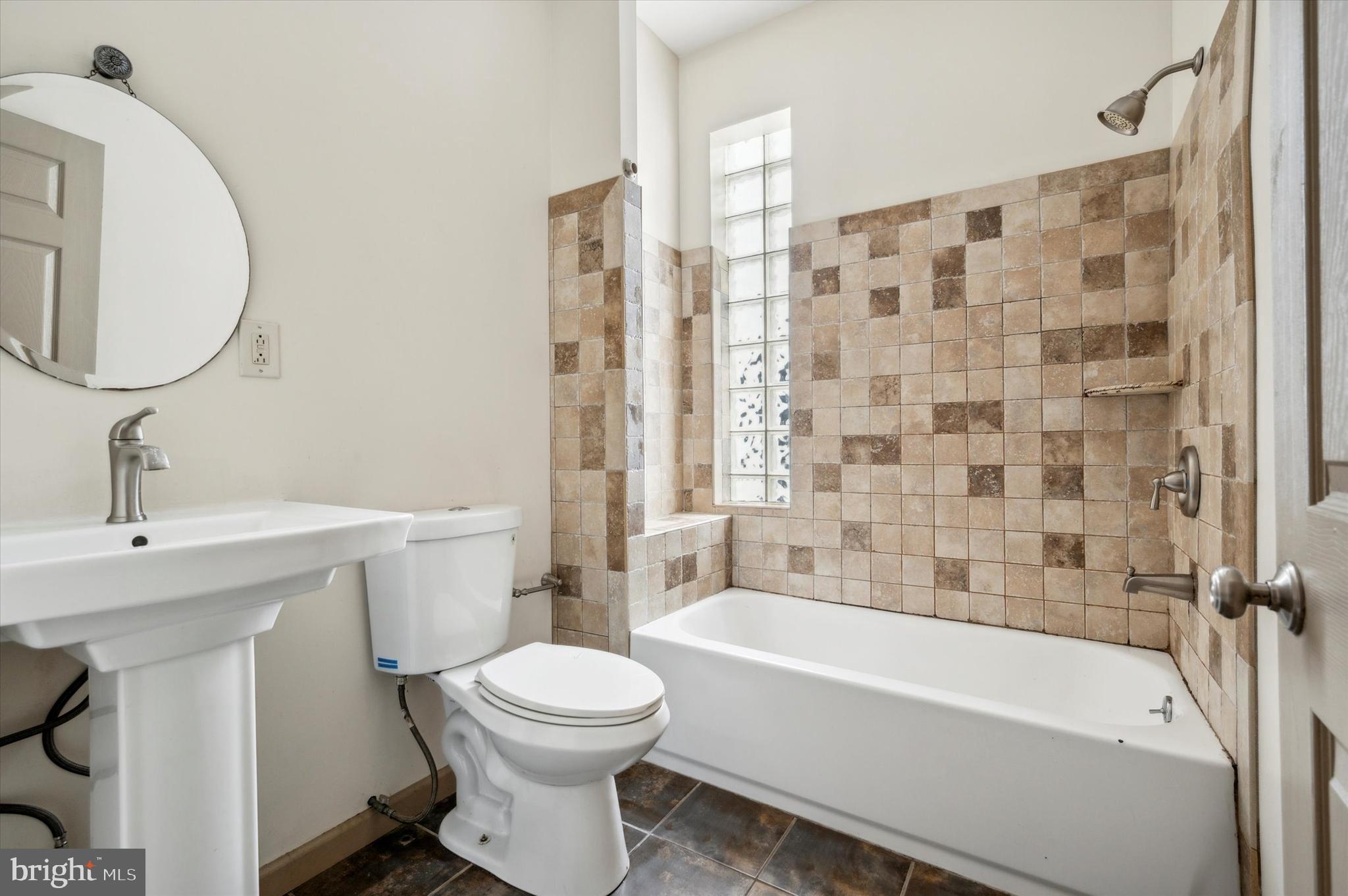 1632 N WILLINGTON STREET