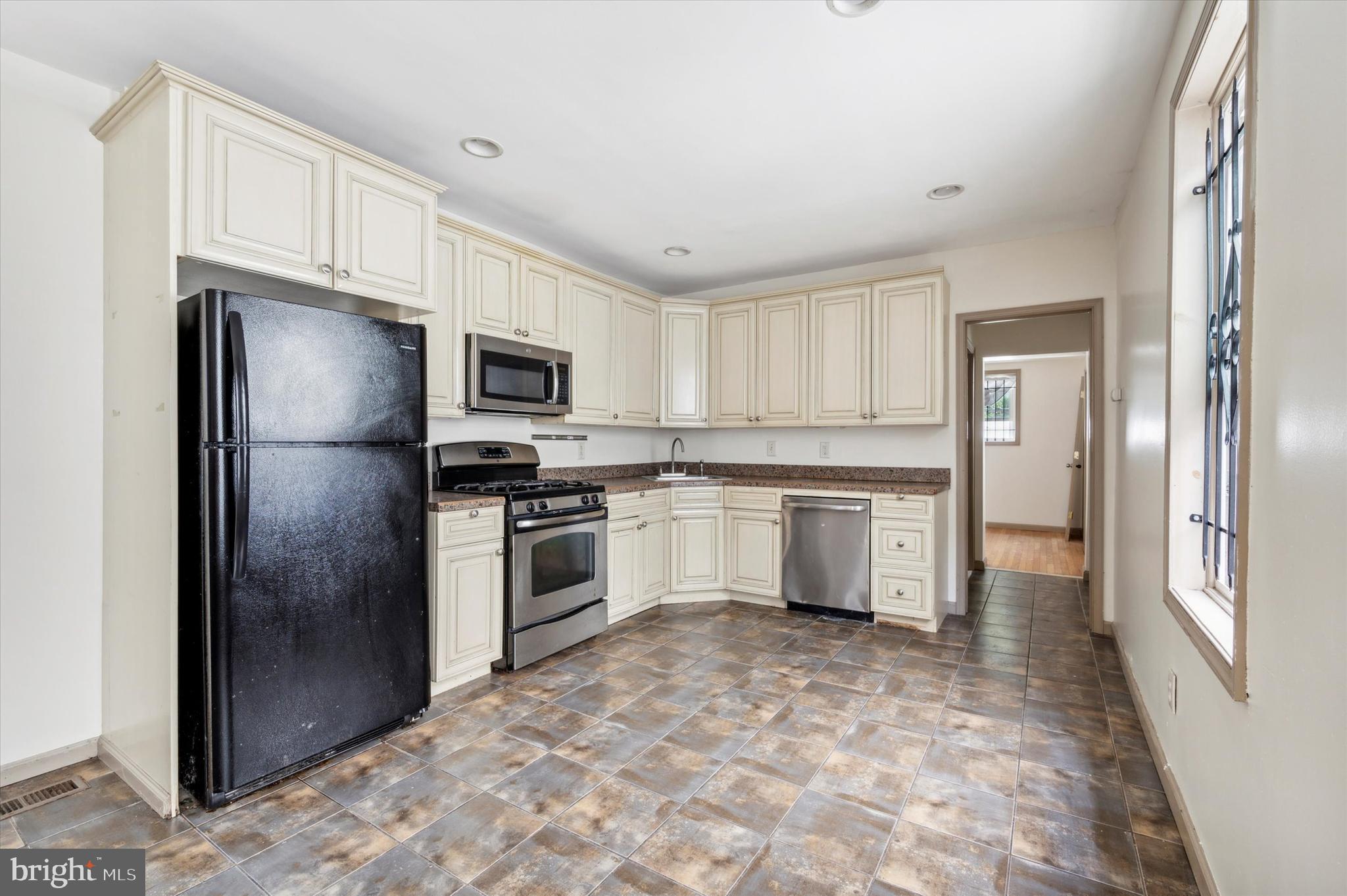 1632 N WILLINGTON STREET