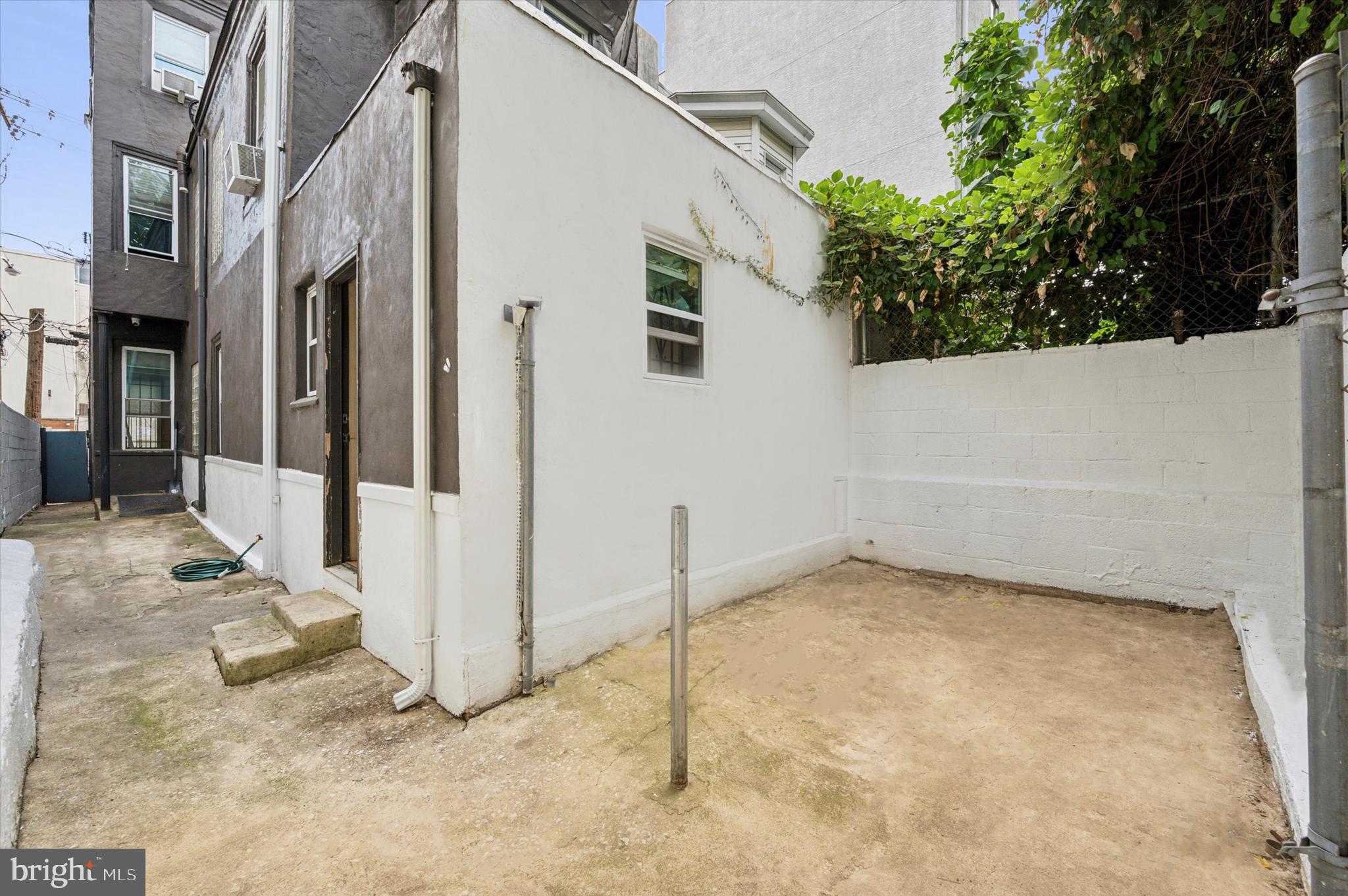 1632 N WILLINGTON STREET