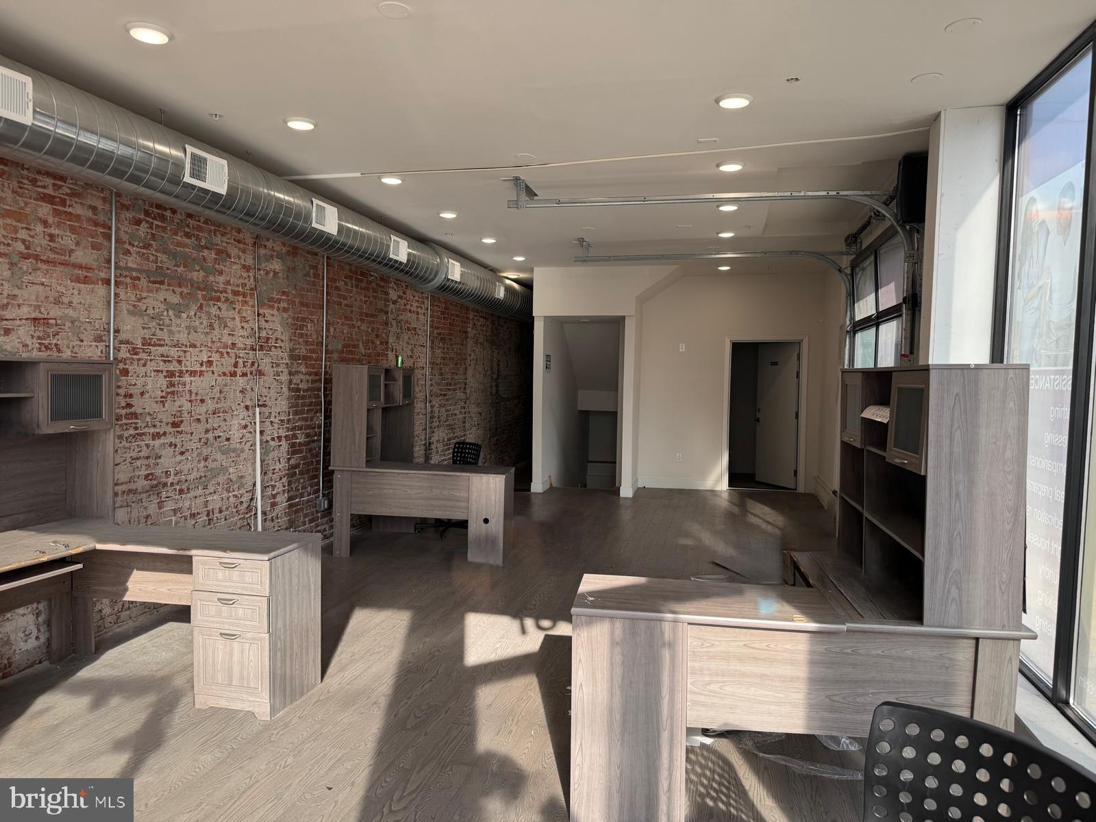 1801 N WILLINGTON STREET