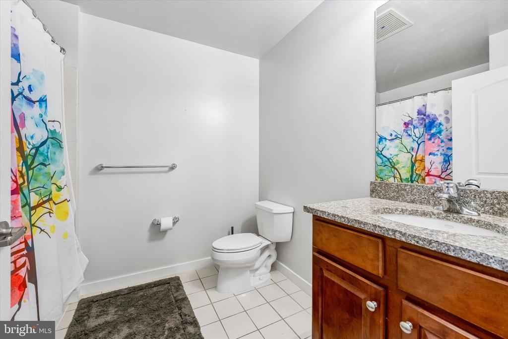 113 N BREAD STREET 3D2