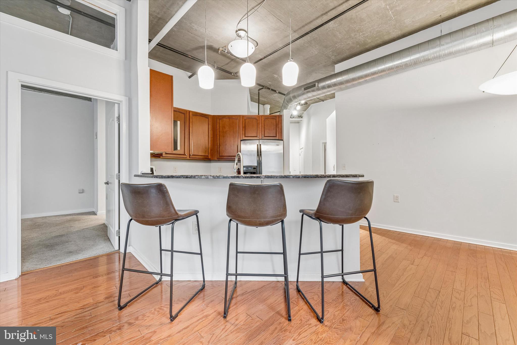 113 N BREAD STREET 3D2