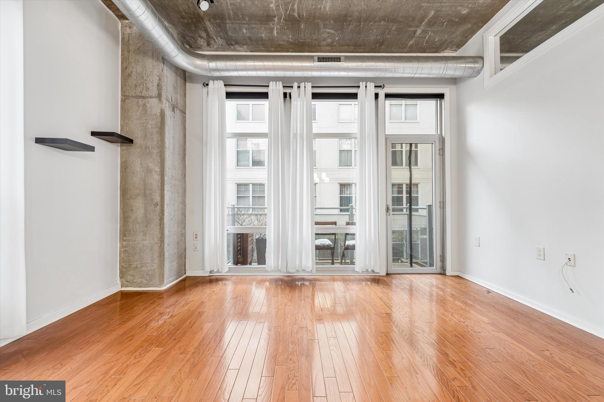 113 N BREAD STREET 3D2