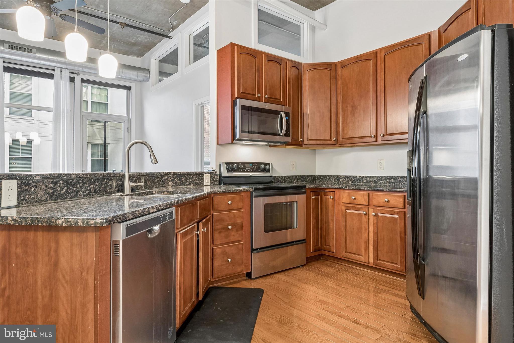 113 N BREAD STREET 3D2