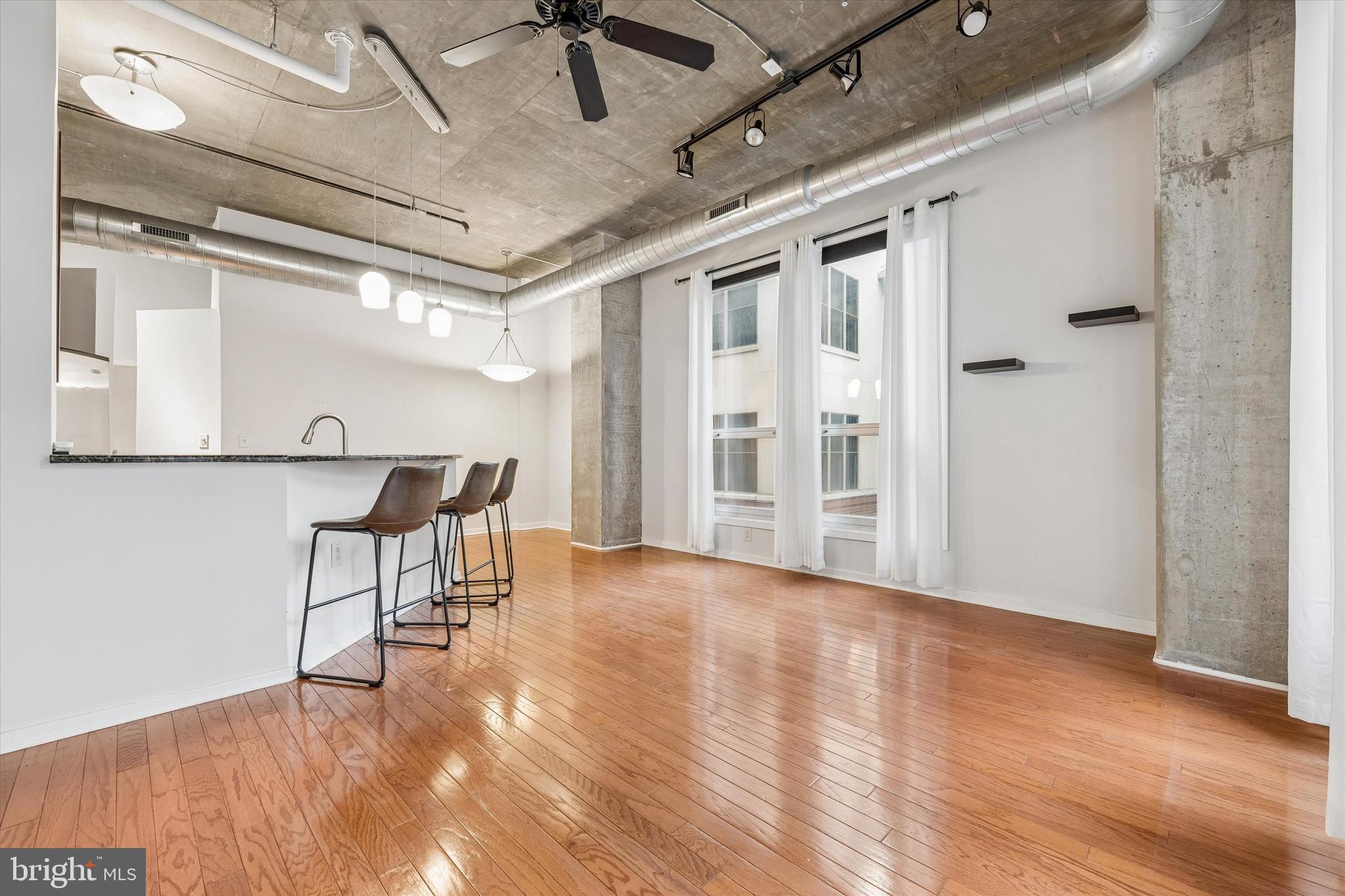 113 N BREAD STREET 3D2