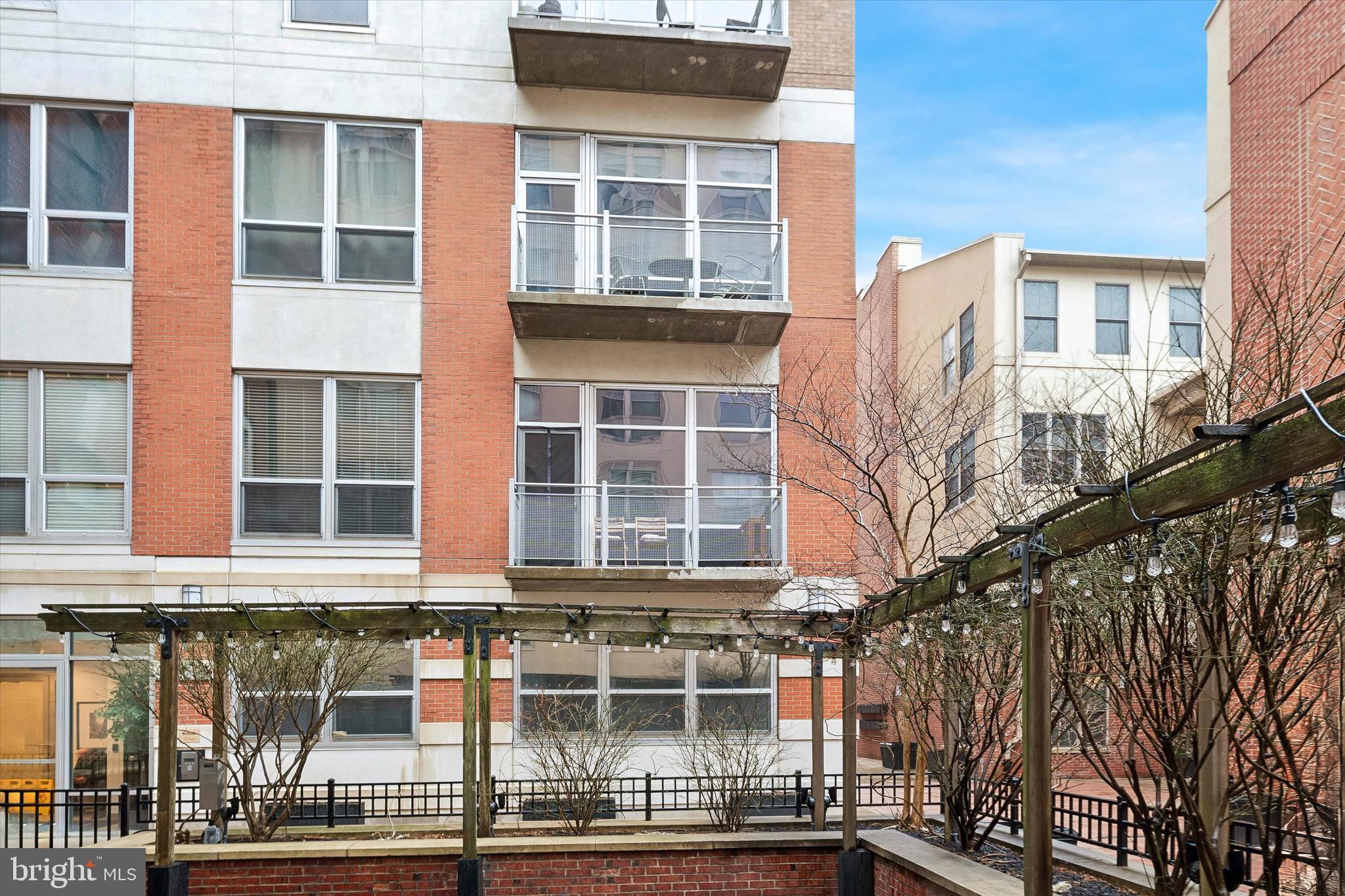 113 N BREAD STREET 3D2