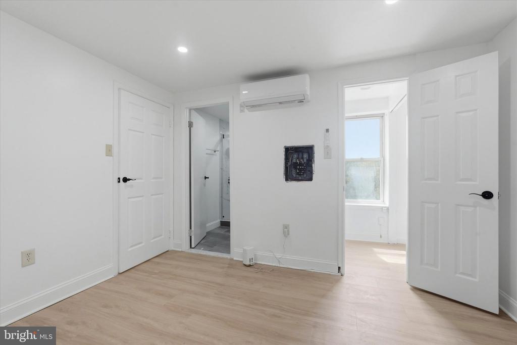 1006 PINE STREET 2