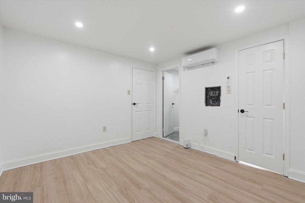 1006 PINE STREET 2