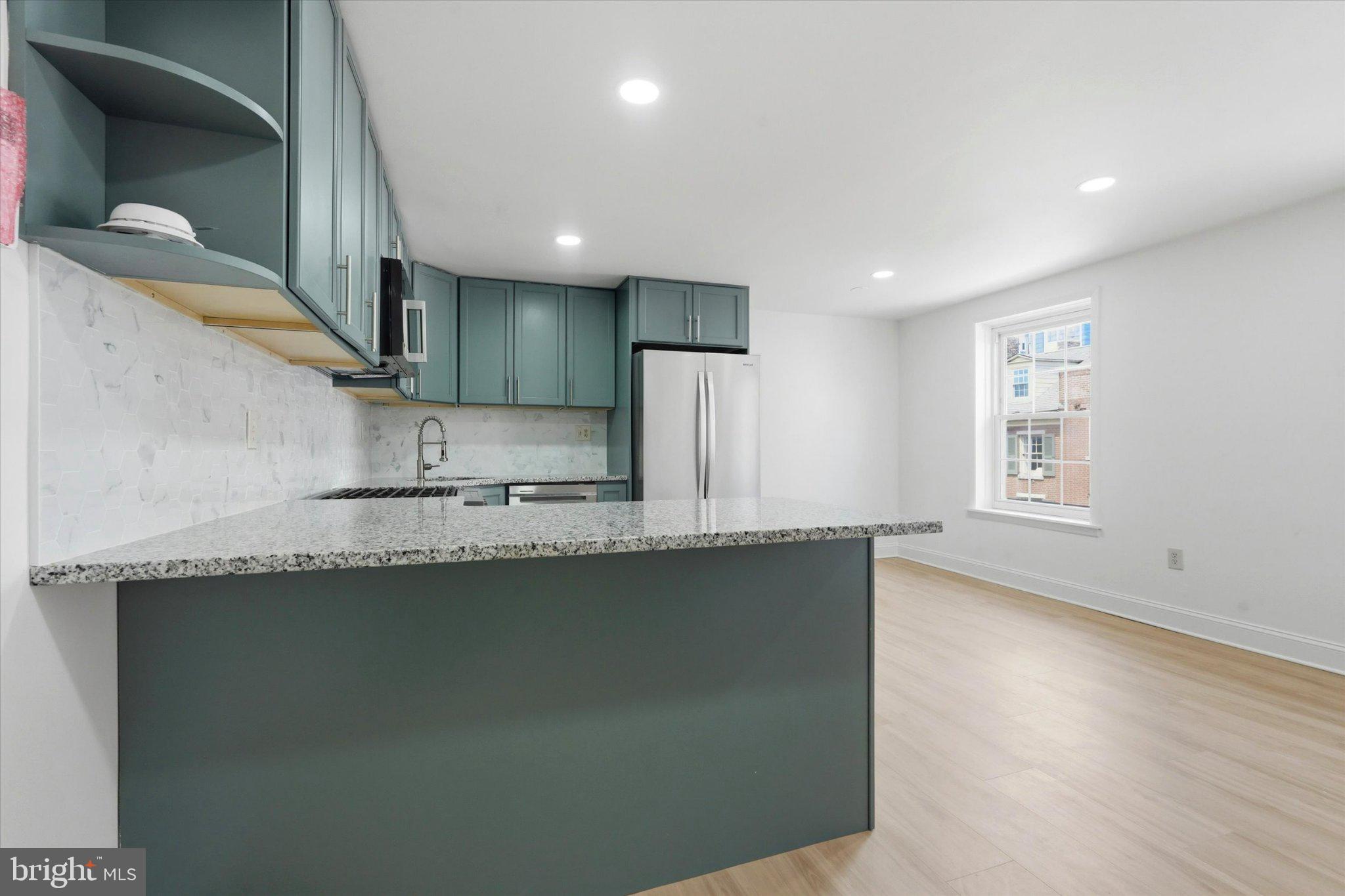 1006 PINE STREET 2