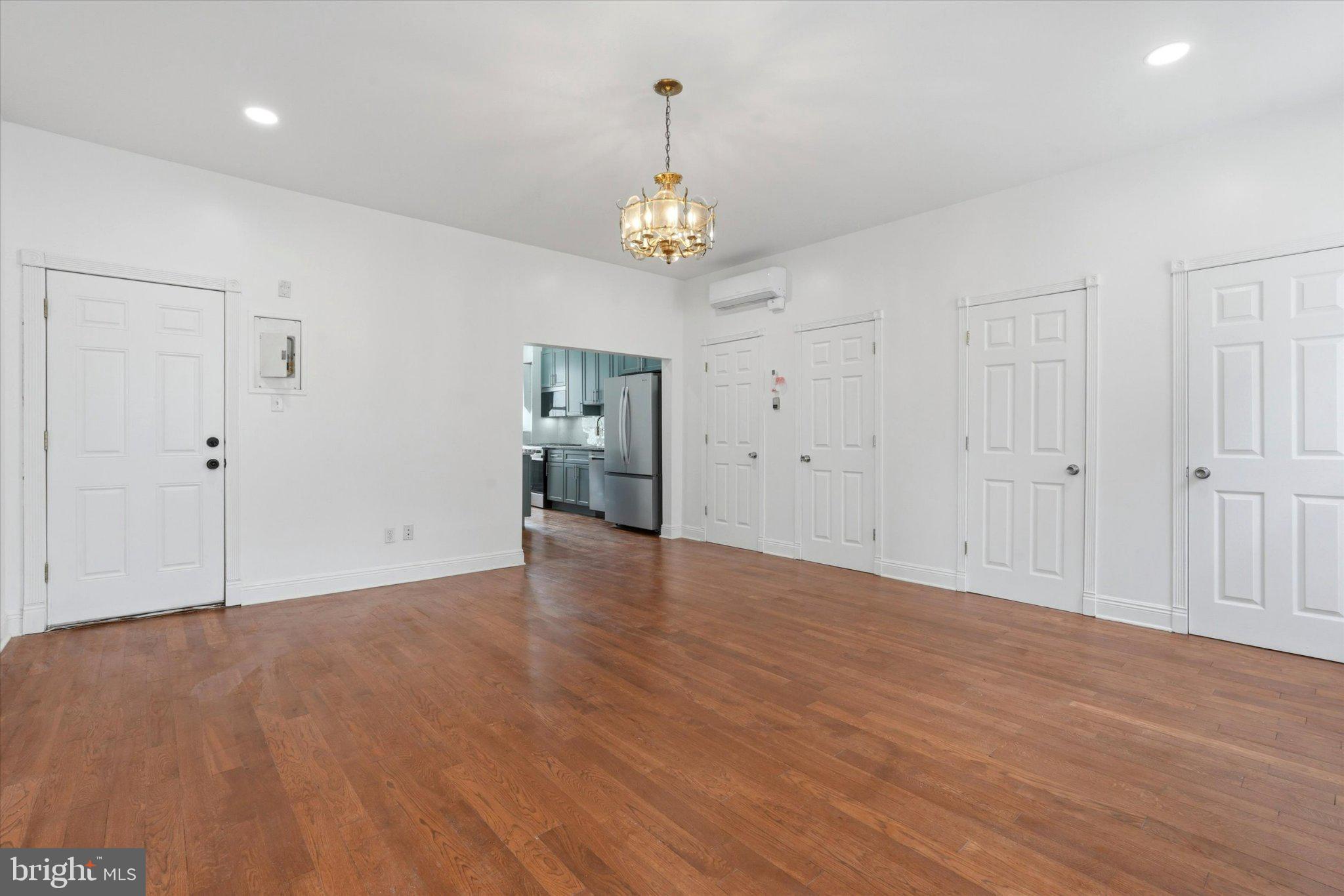 1006 PINE STREET 3