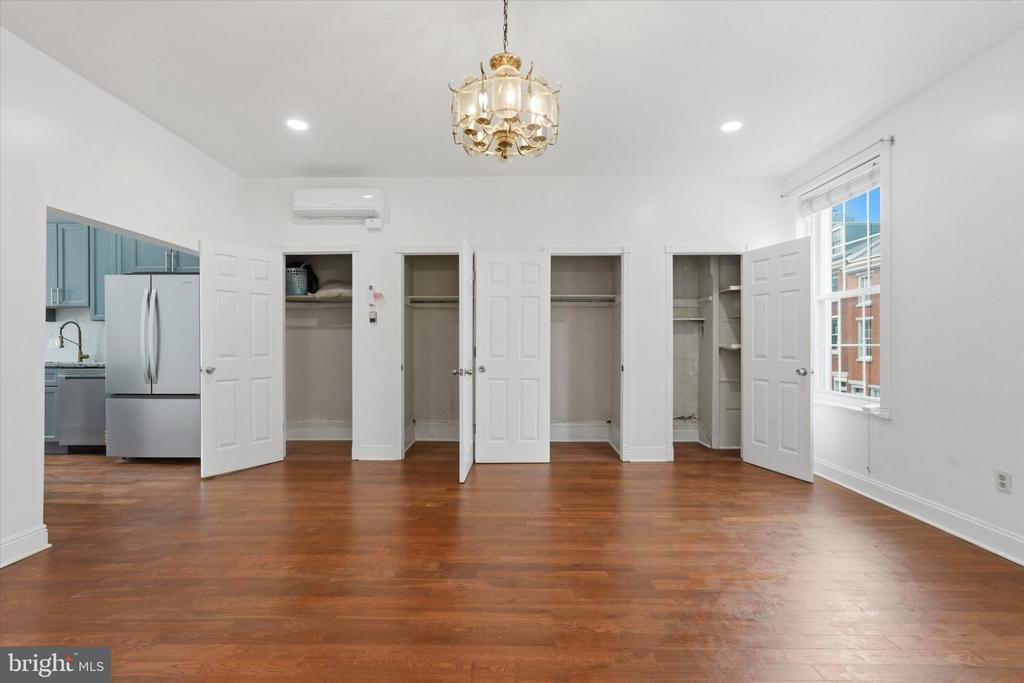 1006 PINE STREET 3