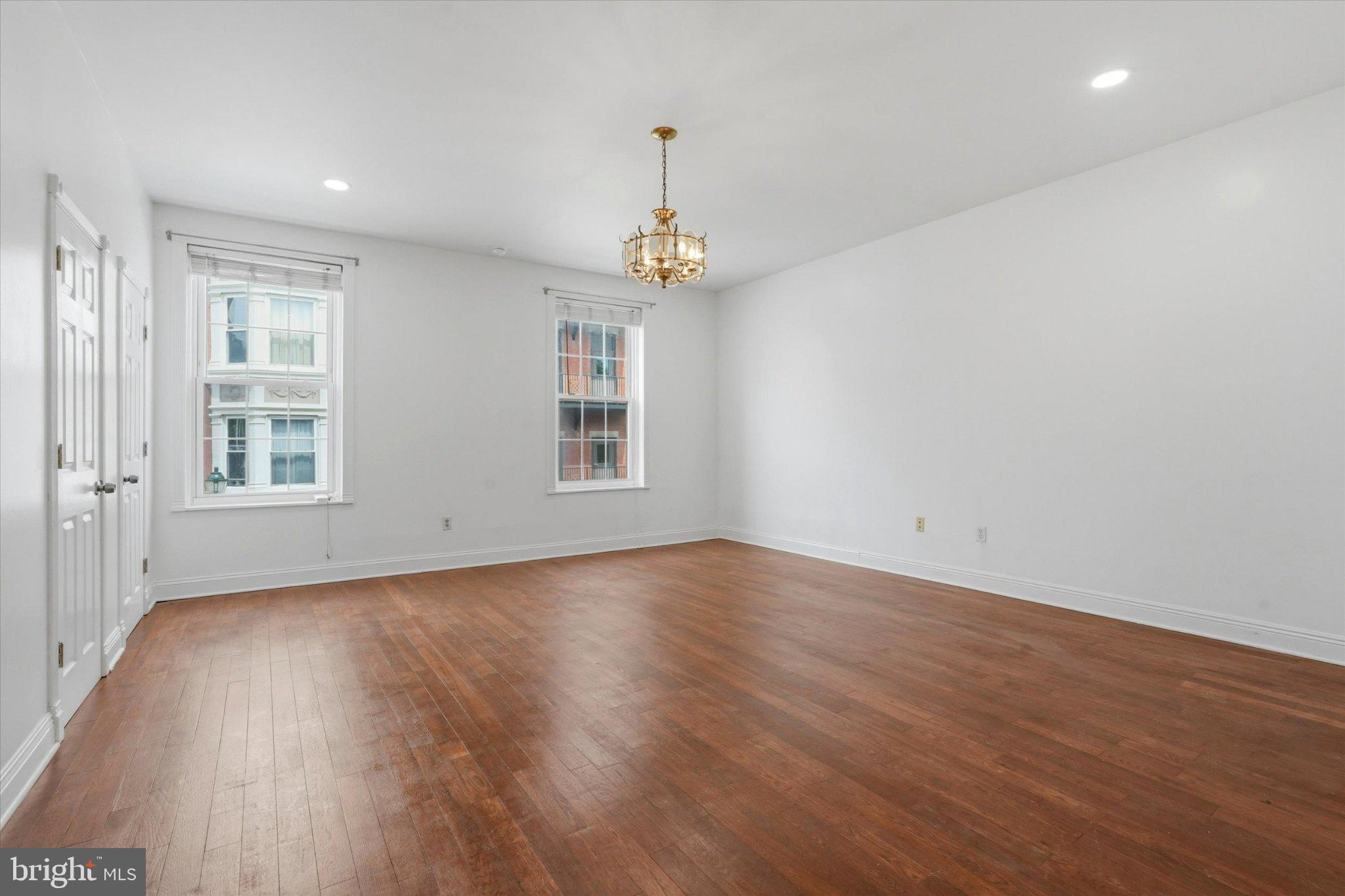 1006 PINE STREET 3