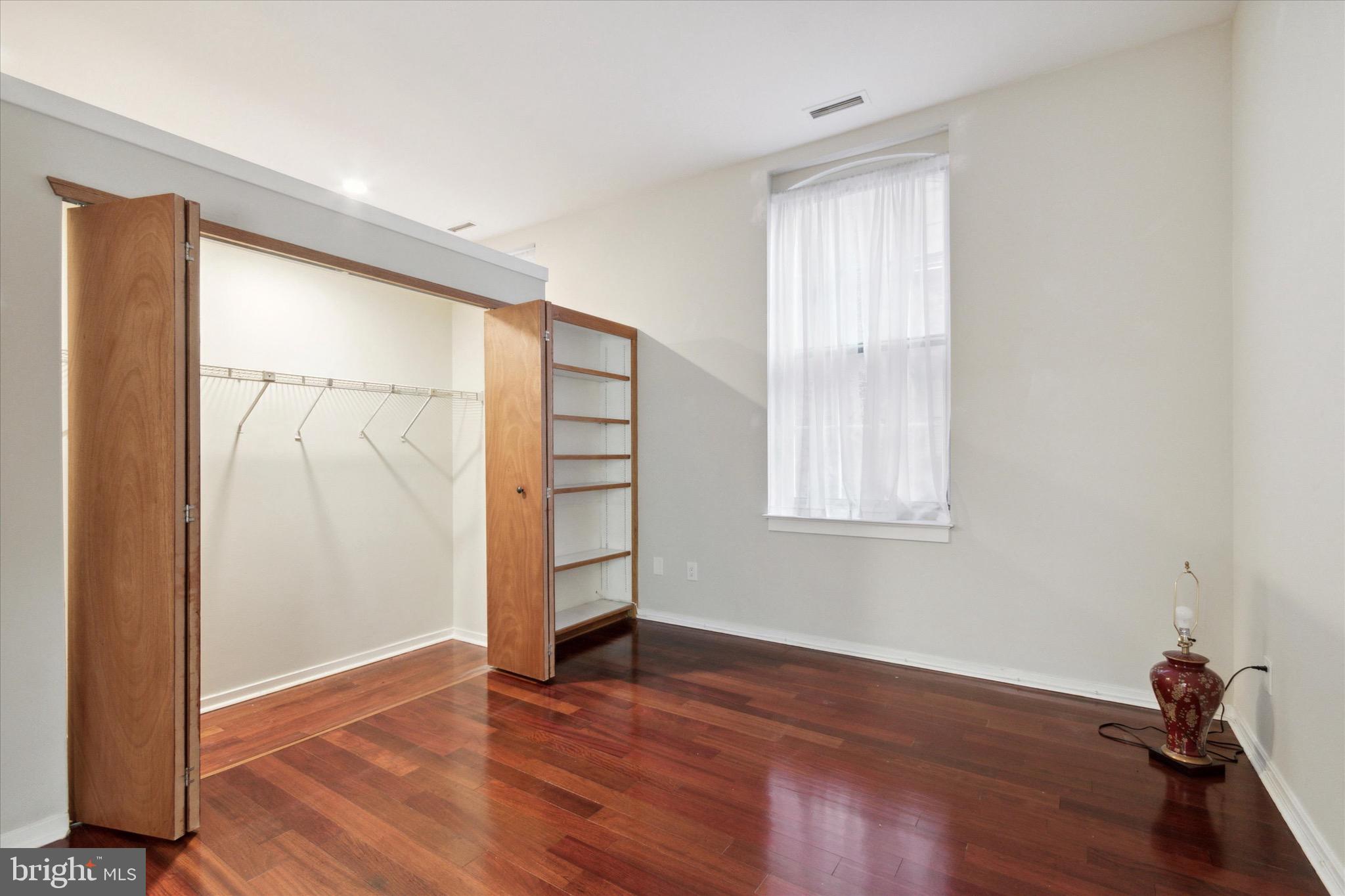 12 S LETITIA STREET 16 204