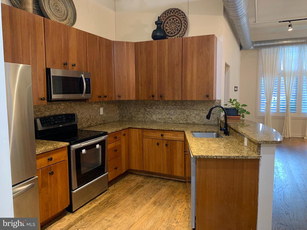 130 N 2ND STREET Unit: 4A1