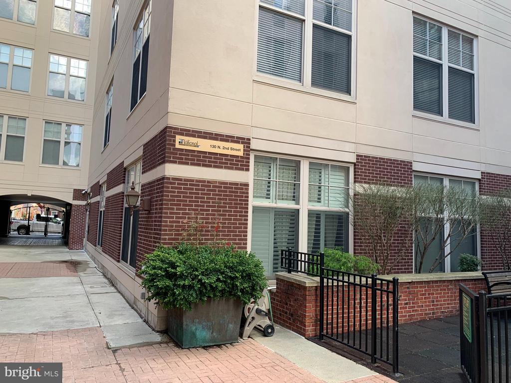 130 N 2ND STREET Unit: 4A1