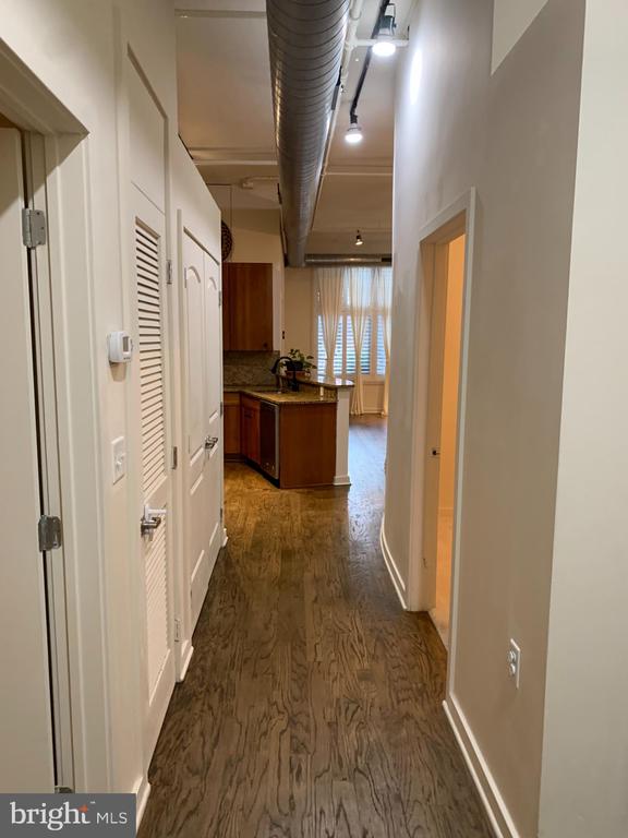 130 N 2ND STREET Unit: 4A1
