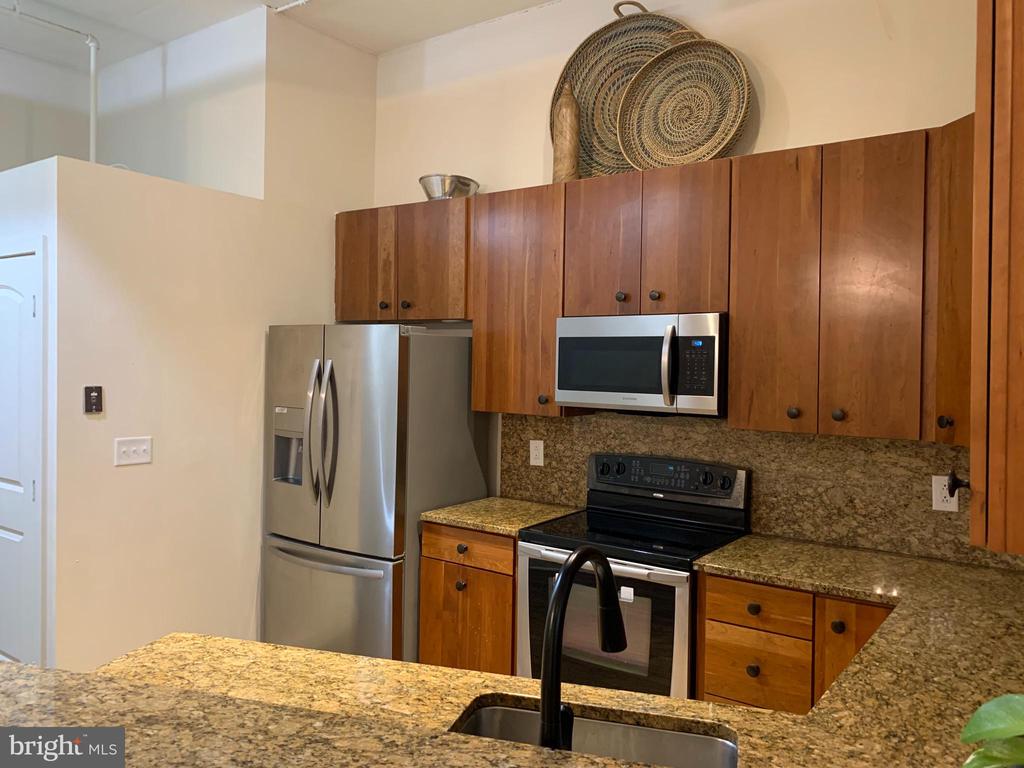 130 N 2ND STREET Unit: 4A1
