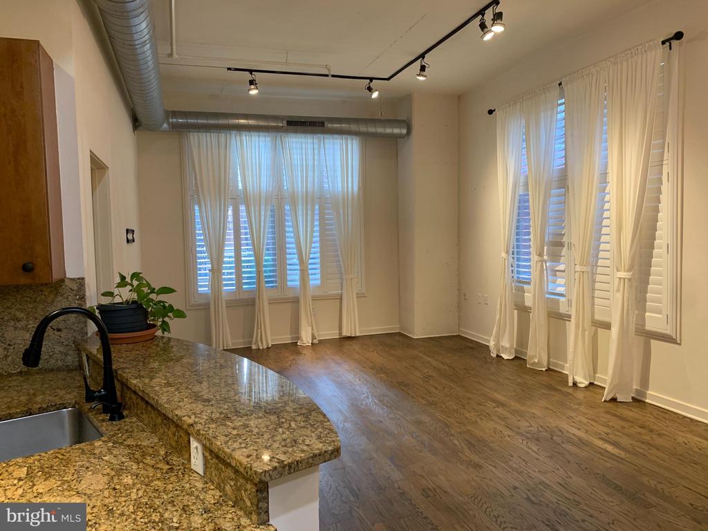 130 N 2ND STREET Unit: 4A1