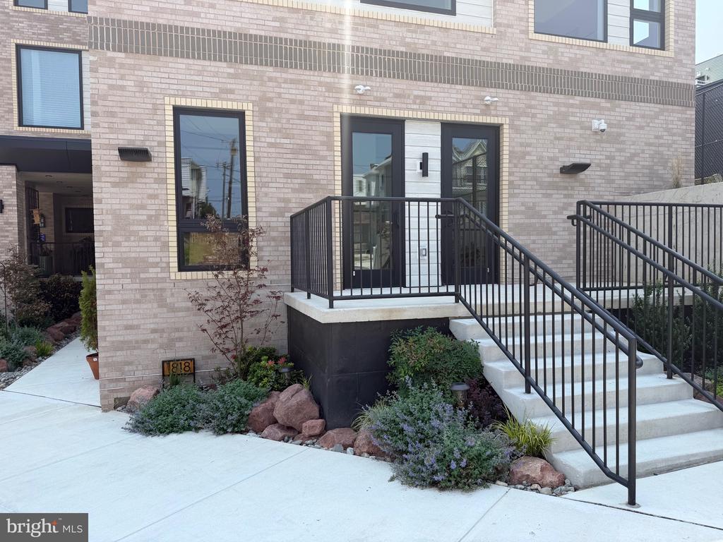 1818 N 53RD STREET