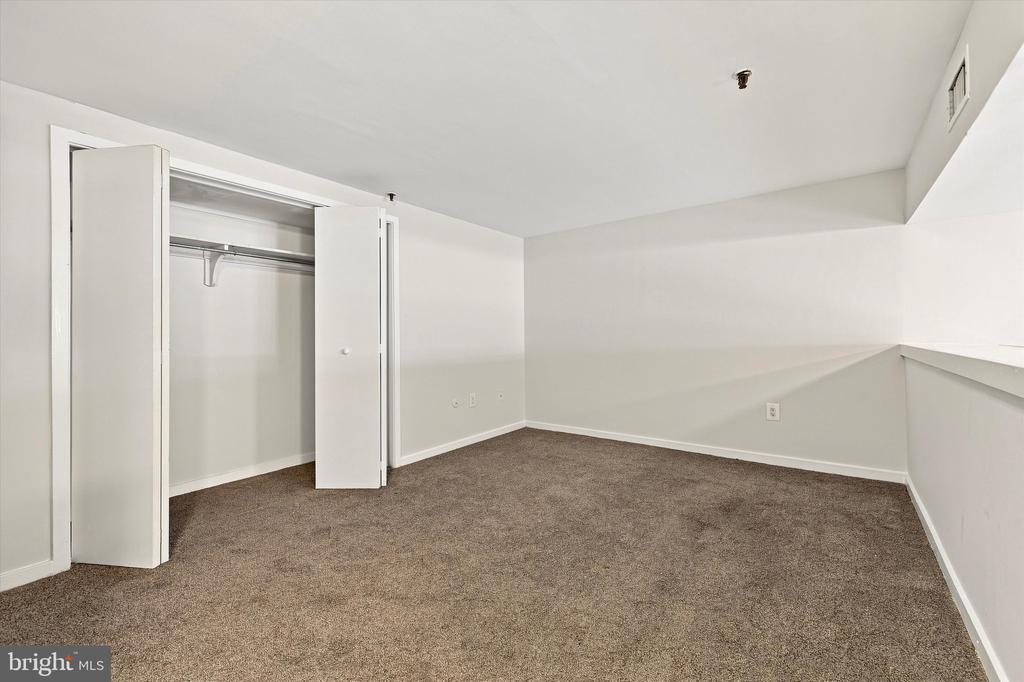 101 ARCH STREET Unit: 3B