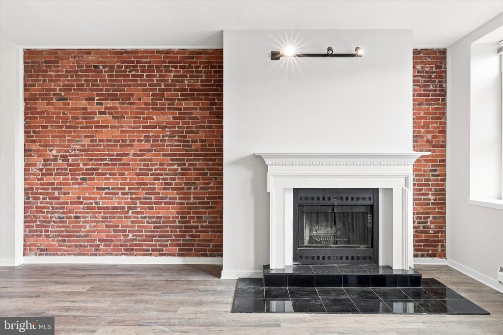 101 ARCH STREET Unit: 3B