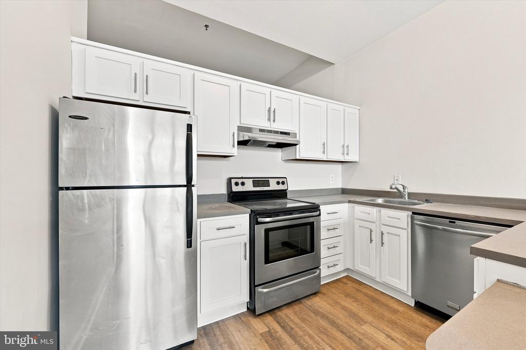 101 ARCH STREET Unit: 3B