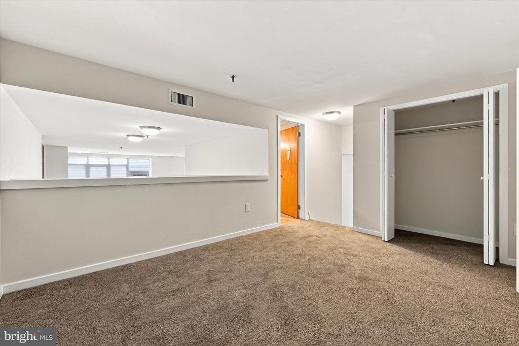 101 ARCH STREET Unit: 3B