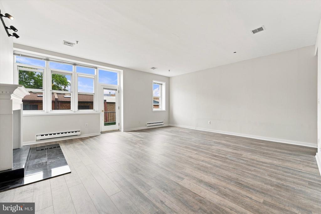 101 ARCH STREET Unit: 3B
