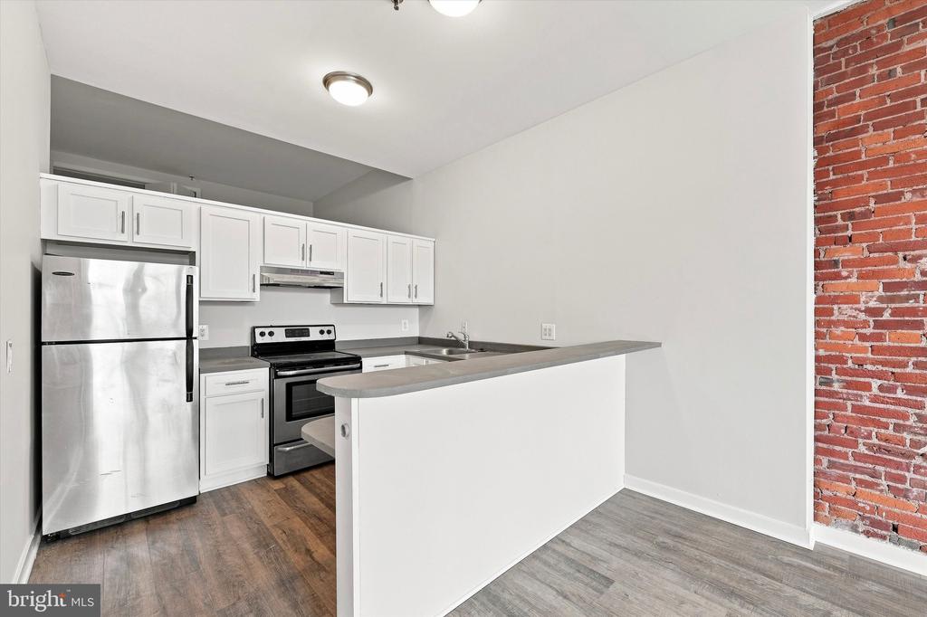101 ARCH STREET Unit: 3B