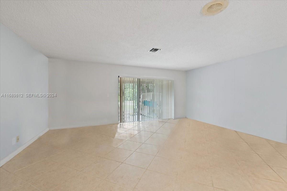 375 N Canal Point N 1010
