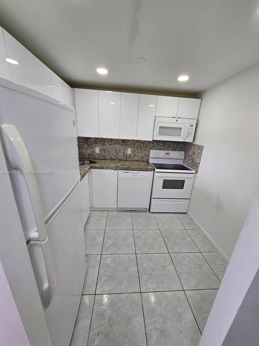 1470 NE 123rd Street APH4