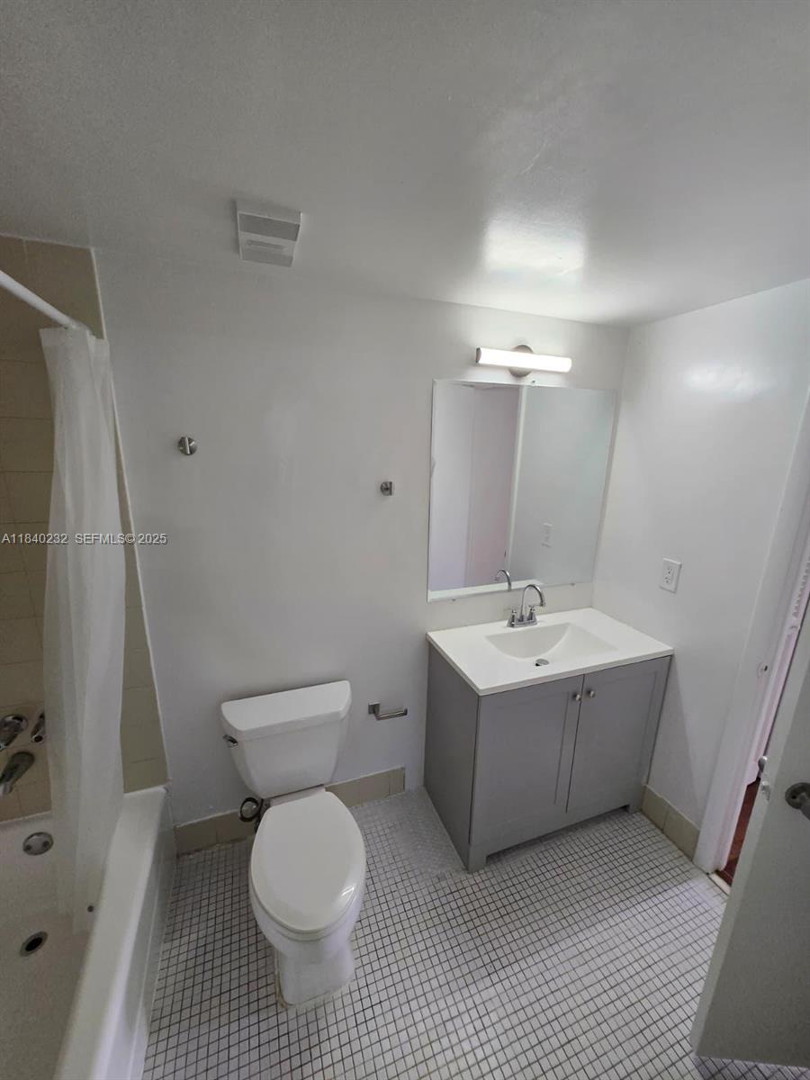 1470 NE 123rd Street APH4