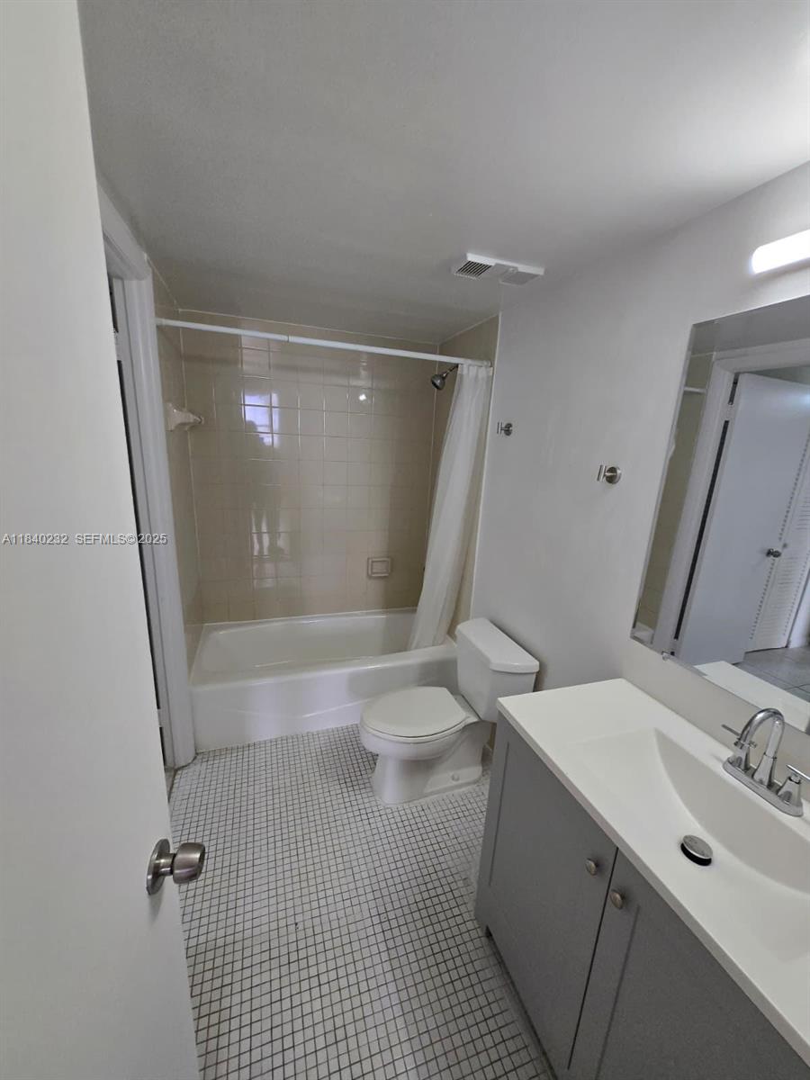 1470 NE 123rd Street APH4