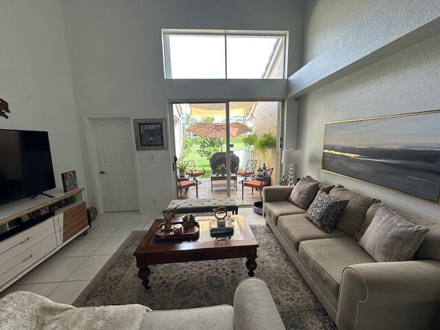 1113 SW 158th Avenue