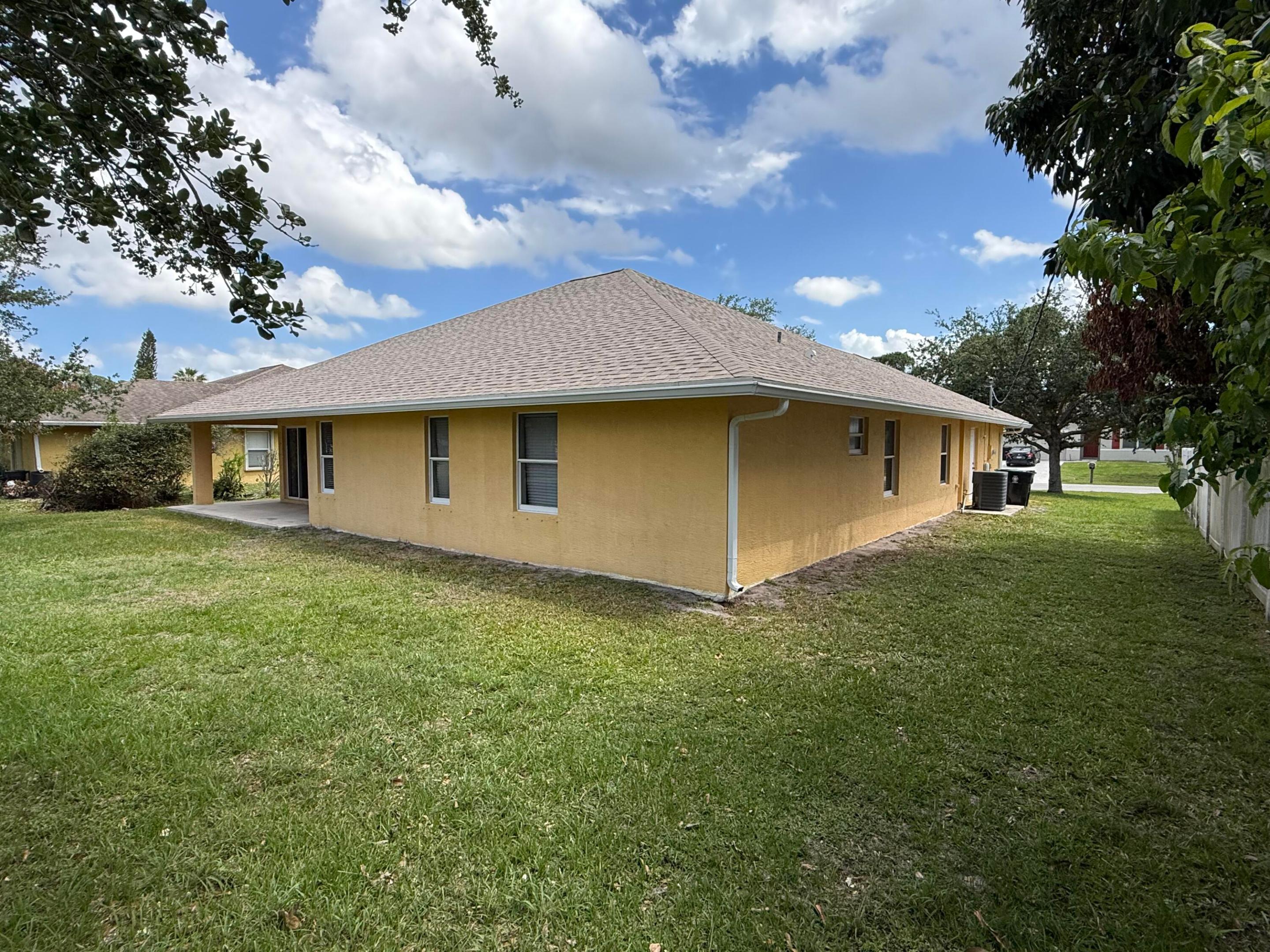1961 SW Delmonico Avenue, Port St. Lucie