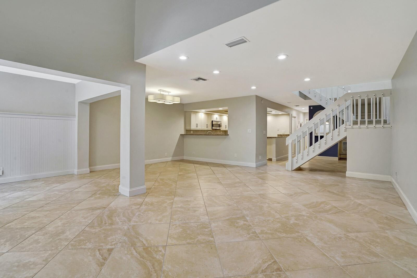 6012 Glendale Dr