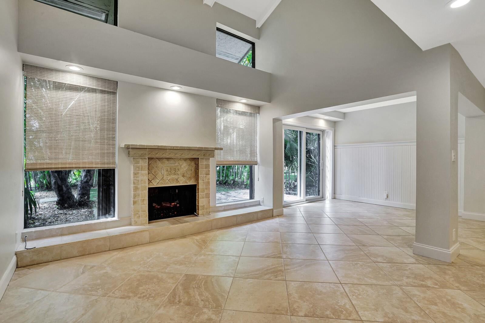 6012 Glendale Dr