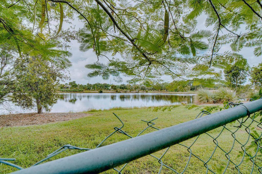 2320 SE Harrington Avenue