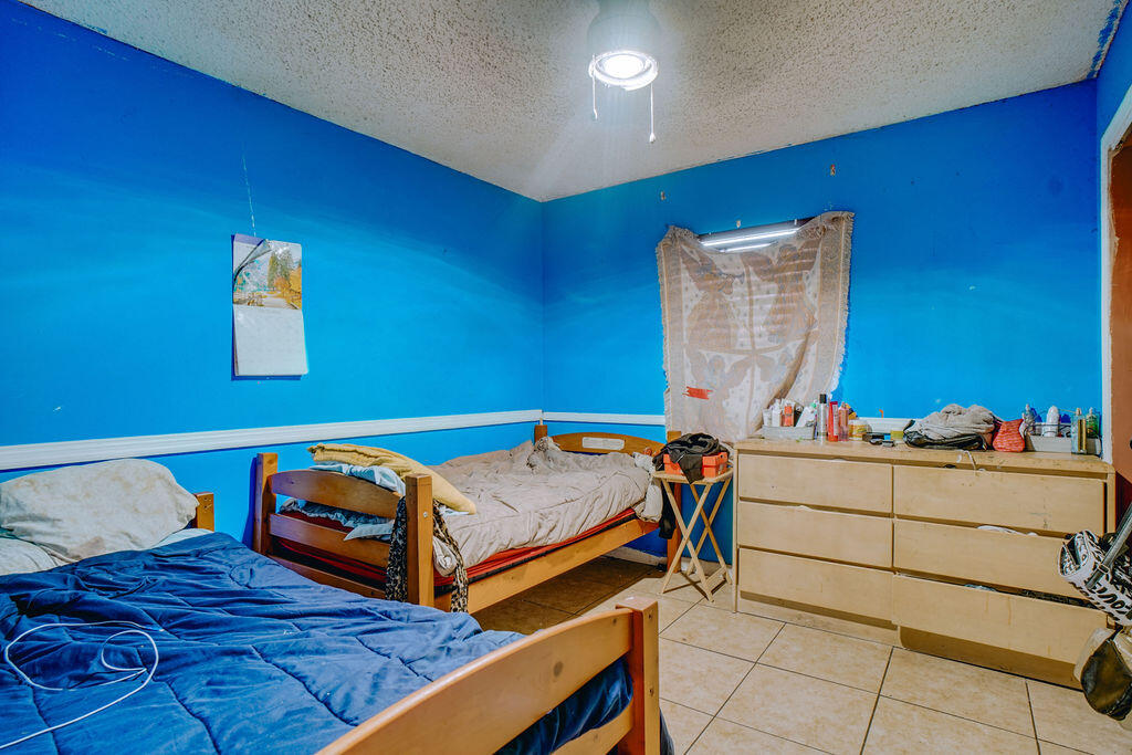 2320 SE Harrington Avenue