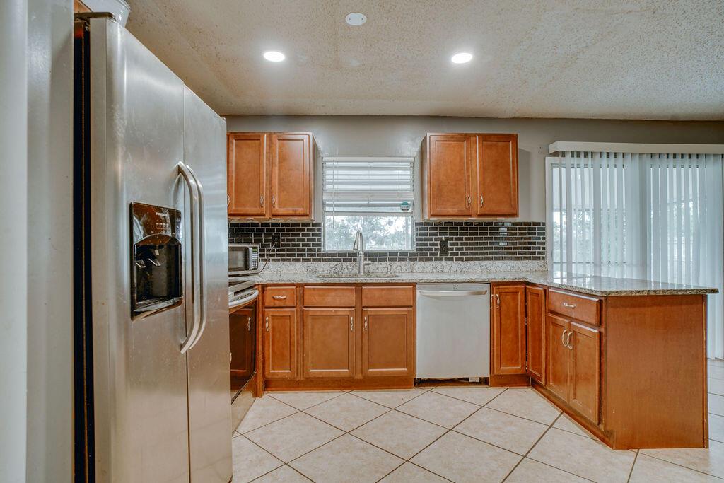 2320 SE Harrington Avenue