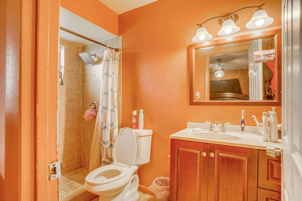 2320 SE Harrington Avenue