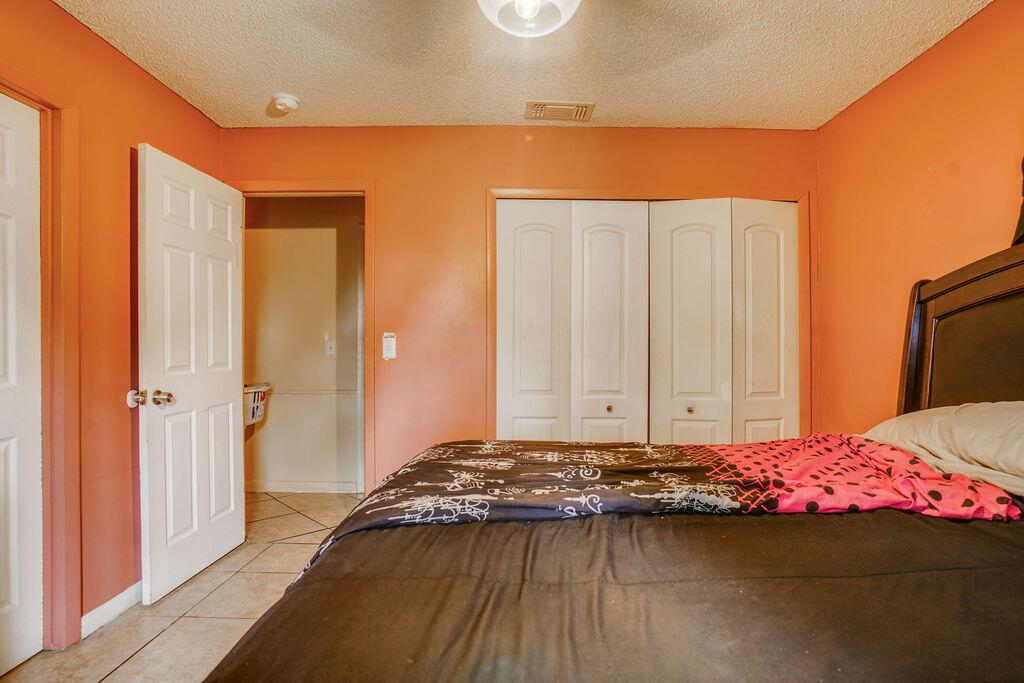 2320 SE Harrington Avenue