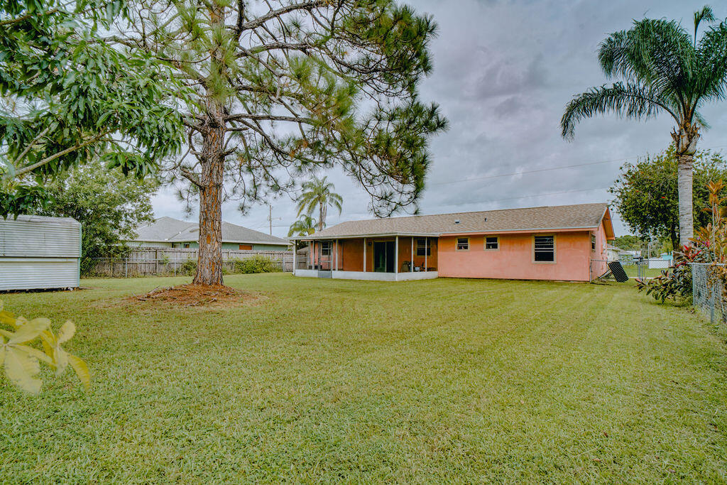 2320 SE Harrington Avenue