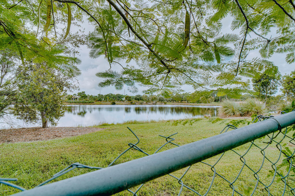 2320 SE Harrington Avenue