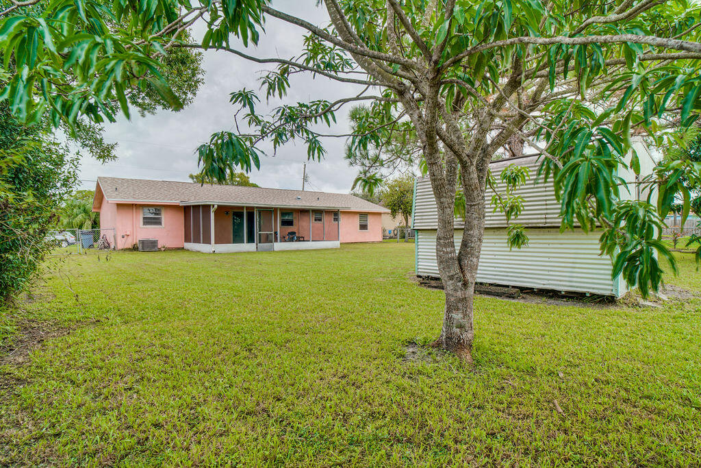 2320 SE Harrington Avenue