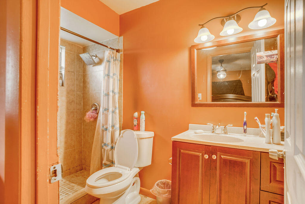 2320 SE Harrington Avenue