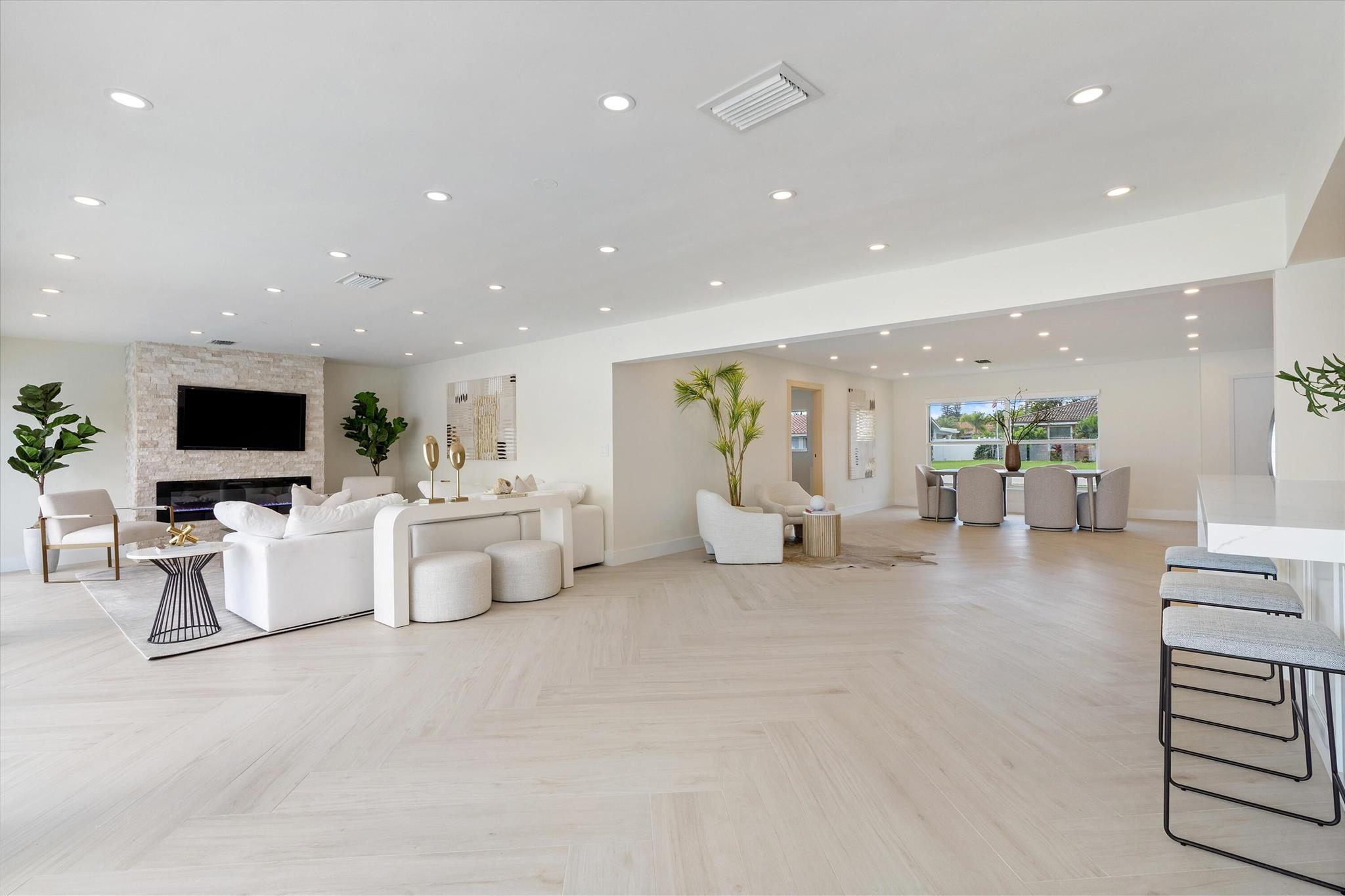 1541 NW 10th Street