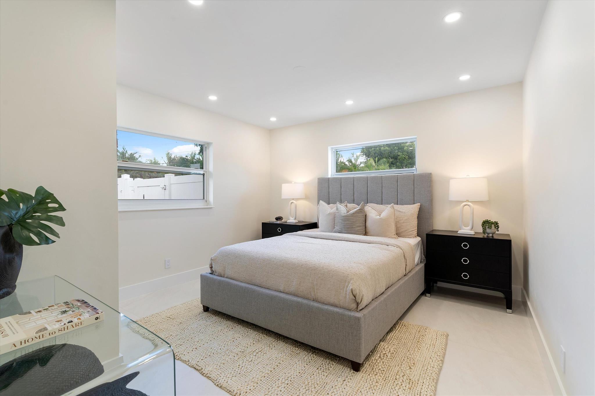 1541 NW 10th Street