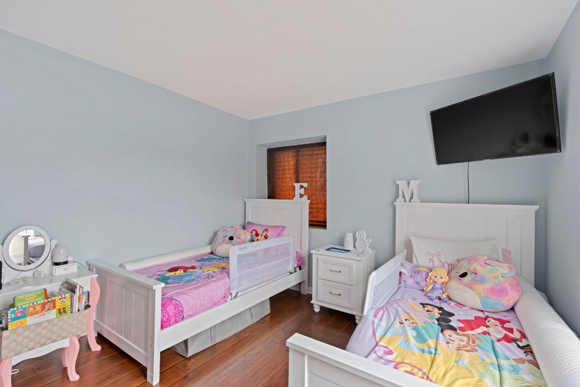 2140 White Pine Circle Unit: B